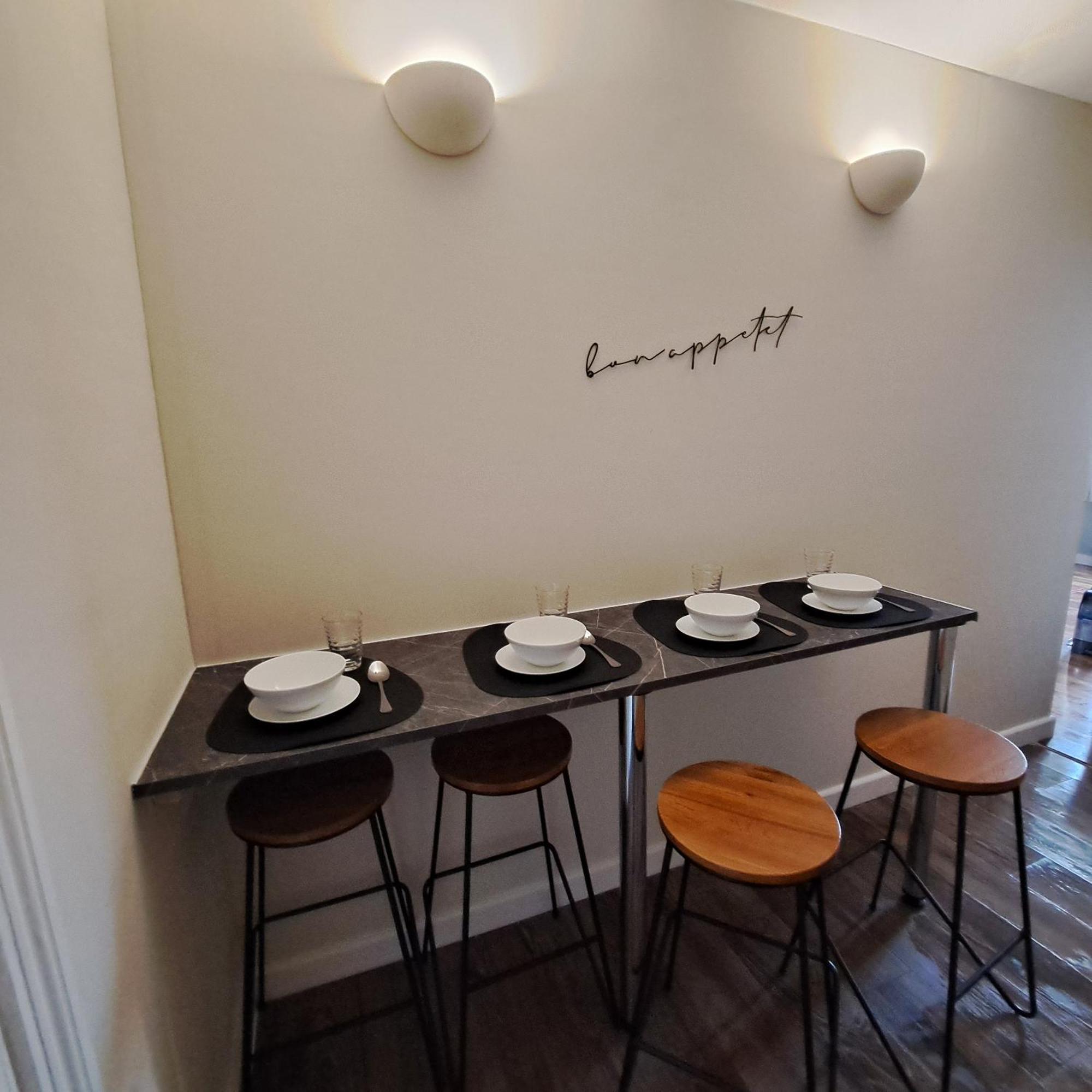 Generous 3 Bed In The Heart Of The Village Huntingdon Exteriör bild