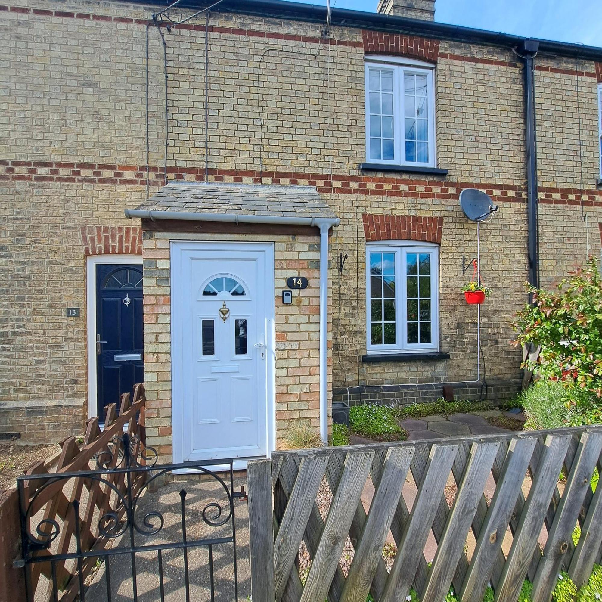Generous 3 Bed In The Heart Of The Village Huntingdon Exteriör bild